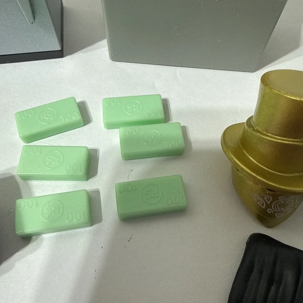 Roblox Brookhaven Bank Replacement Parts LOT As Pictured 15 pcs ATM Money Cape